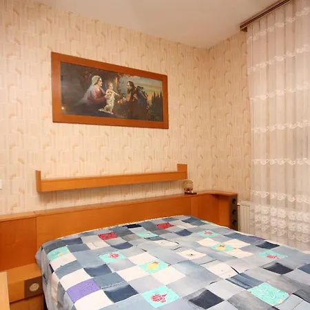 Studio Duce 4795c *